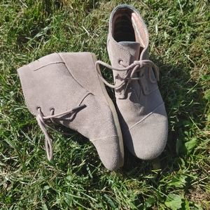 TOMS Desert Suede Bootie